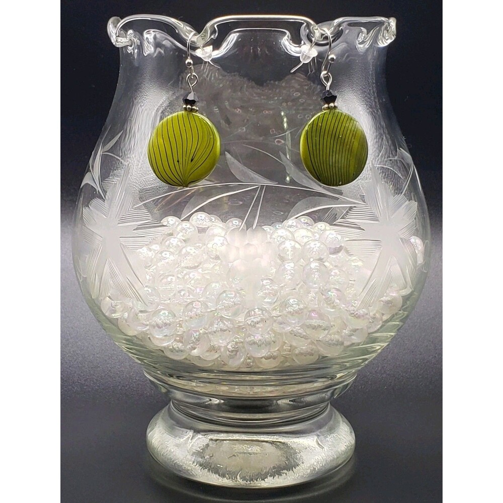 Beautiful Green-and-black Shells Costume~dangle~ drop~Fashion Earrings handmade!